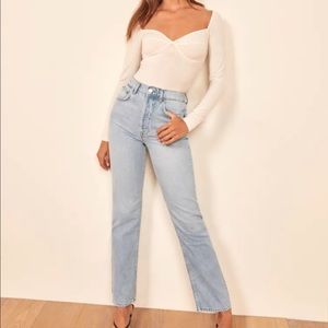 NWT Reformation Cynthia High Rise Straight Jeans in Tahoe wash